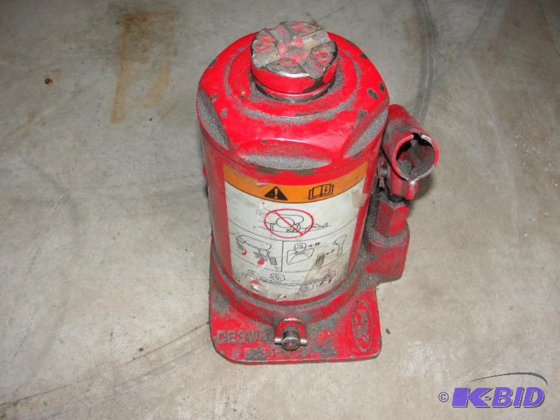 Ford Bottle Jack