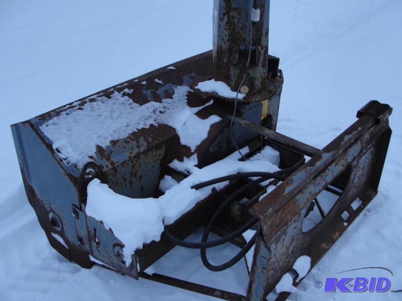 60 Loftness Snowblower