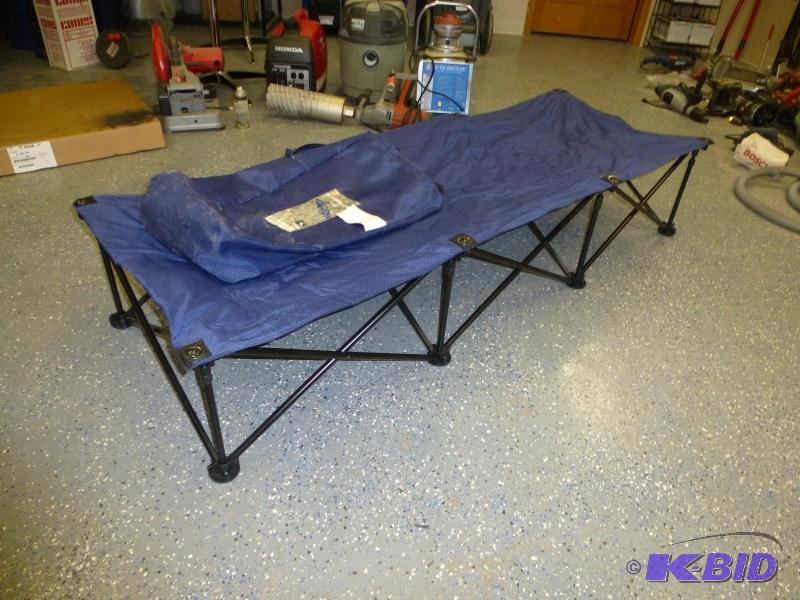 Sears folding cot comes with carry case. Use...