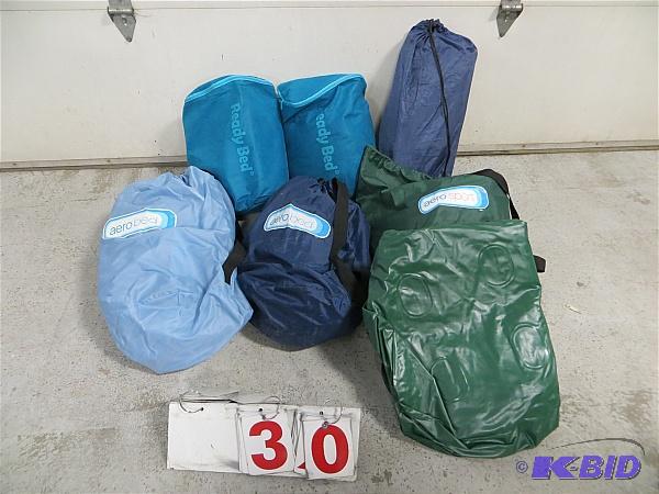 lot 30 image: Lot of single air beds. 4 aero brand, 2 ready...