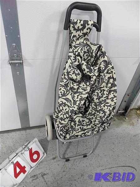 lot 46 image: Shopping bag on wheels....