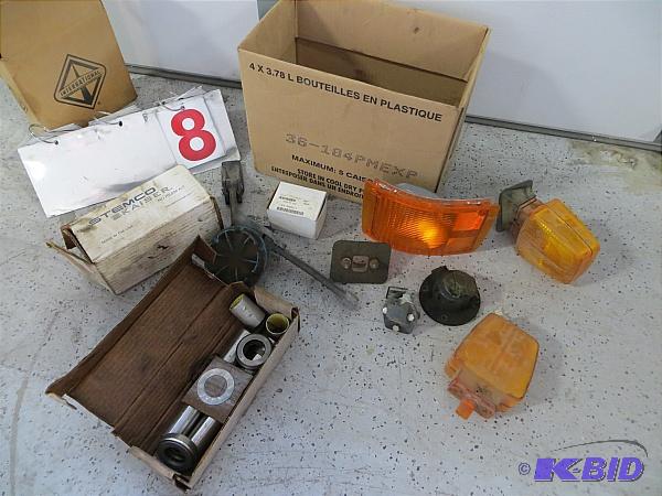 lot 8 image: Turn&nbspSignal parts and more for a 2002 In...