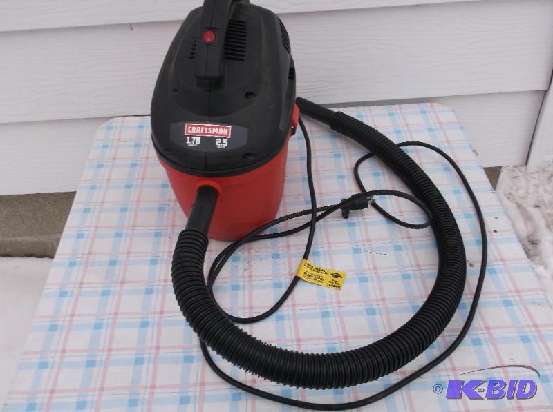 lot 15 image: Craftsman Shop vac 1.75 HP 2.5 gallon like ne...