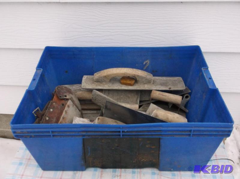 lot 45 image: Large bin loaded with cement tools....