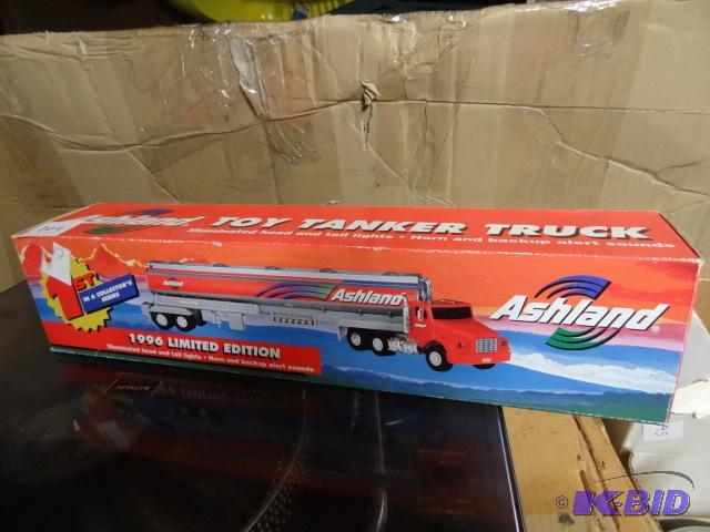 lot 104 image: Ashland Tanker Truck 1996 LTD ED. 1st in Seri...