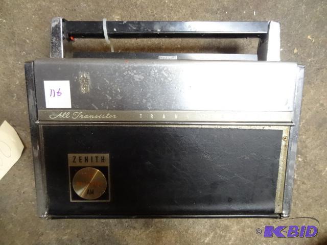 lot 116 image: Zenith Trans-oceanic AMFM Multiband Radio Ro...
