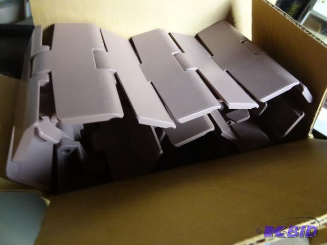 lot 183 image: UNI Conveyer Belt Chain 4 12" X 10...