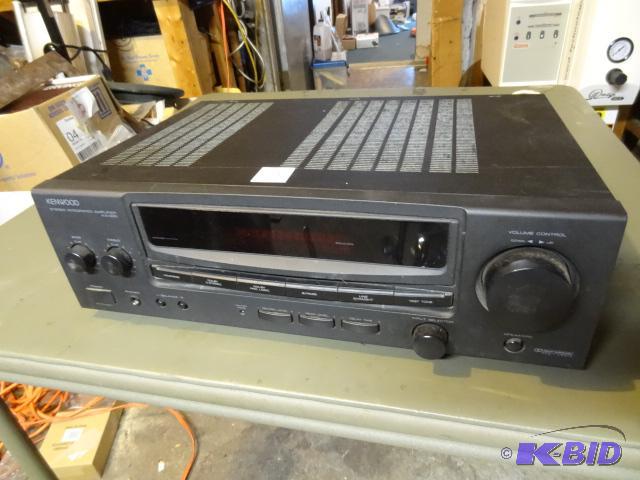 lot 199 image: Kenwood KA-896 Amplifier Powers Up...