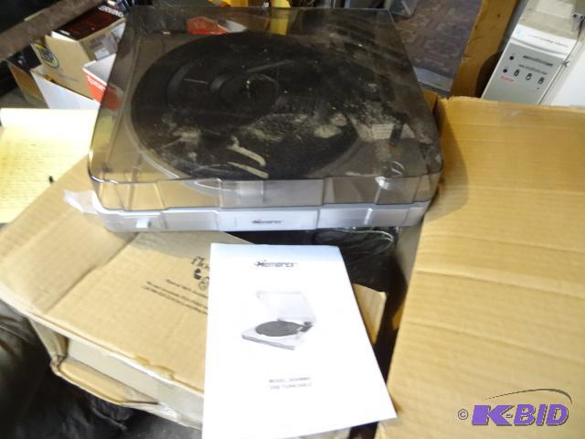 lot 202 image: Memorex USB Turntable 2650MMO...