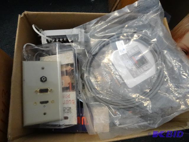 lot 4 image: Misc Electronic Lighting and audio Controls...