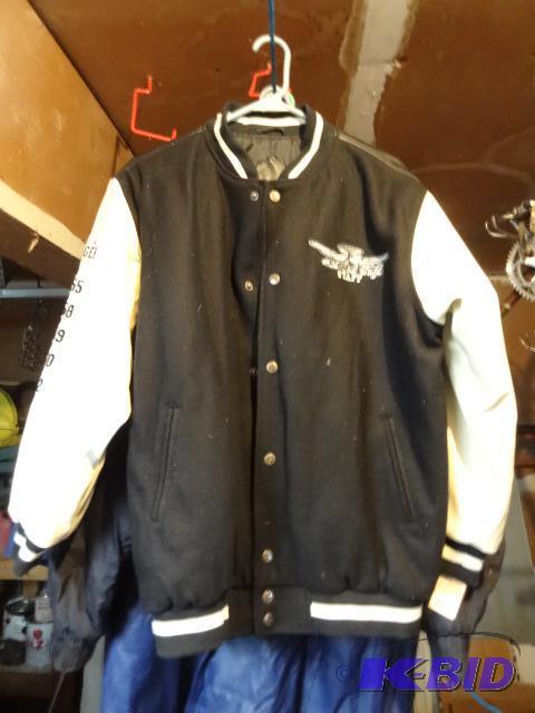 lot 70 image: Hard Rock Caf Jacket sz smmed...