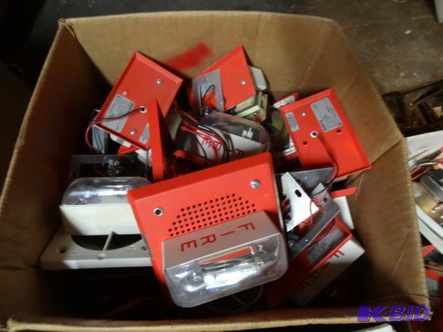 lot 76 image: Box Misc Alarm Components Strobes, Speakers...