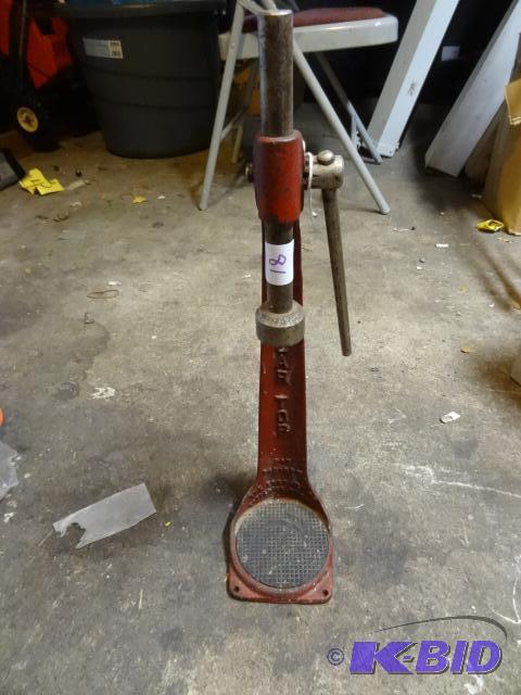 lot 81 image: Everedy Bottle Capper...