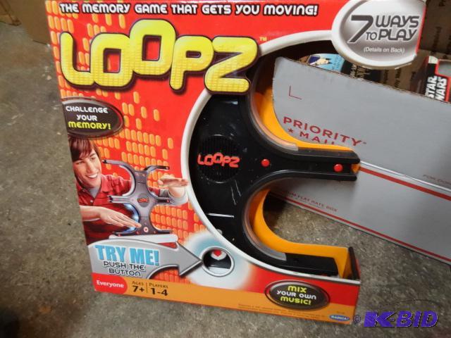 lot 87 image: Loopz Interactive Electronic Game...