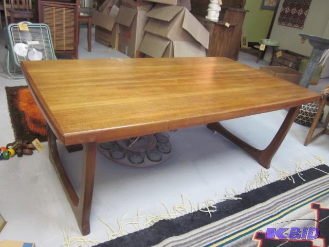 lot 1 image: 5 foot Mid Century solid teak wood coffee tab...