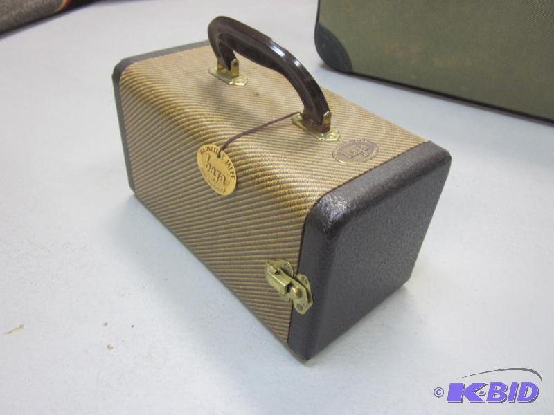 lot 120 image: Vintage Suitcase