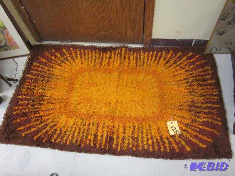 lot 125 image: Mid Century Retro 3 feet by 5 feet sunburst p...