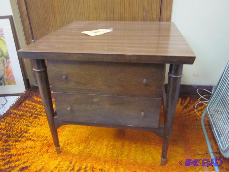 lot 134 image: Mid Century solid wood base and veneer top en...