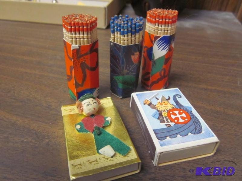 lot 147 image: Lot of vintage toothpicks and matchbooks  &nb...