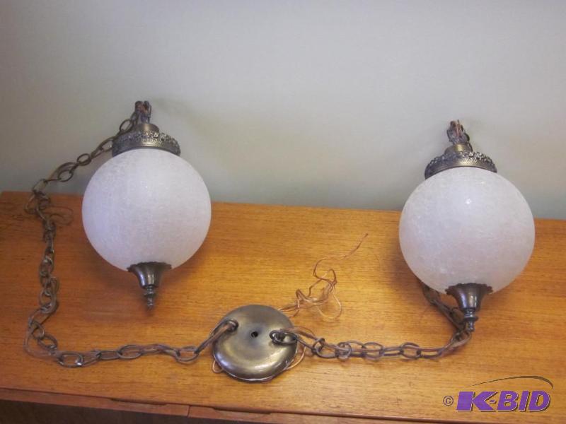 lot 15 image: Light Fixture