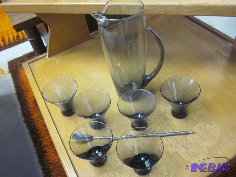 lot 204 image: Vintage Mid Century Swedish smoked glass serv...