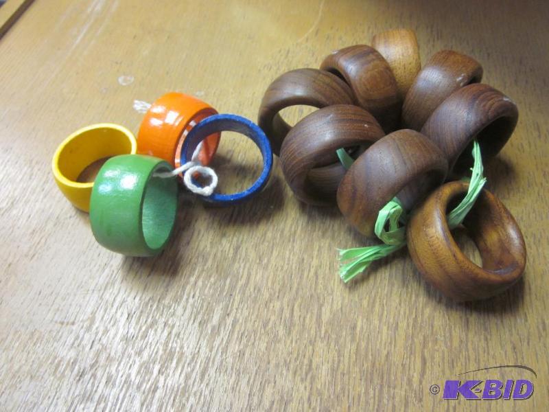 lot 206 image: two sets of wood napkin rings.      ...