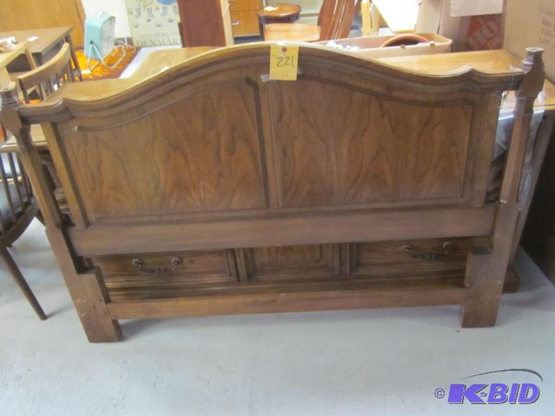 lot 221 image: White furniture company queen and or full hea...