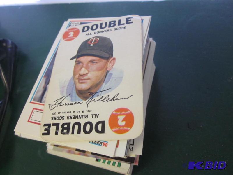 lot 227 image: Lot of sports cards      ...