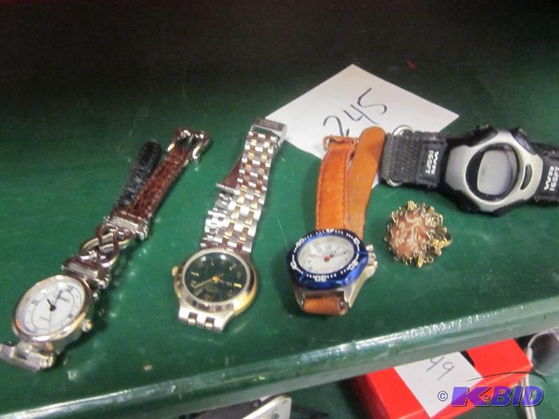 lot 245 image: Lot of vintage watches and ring.     &nb...