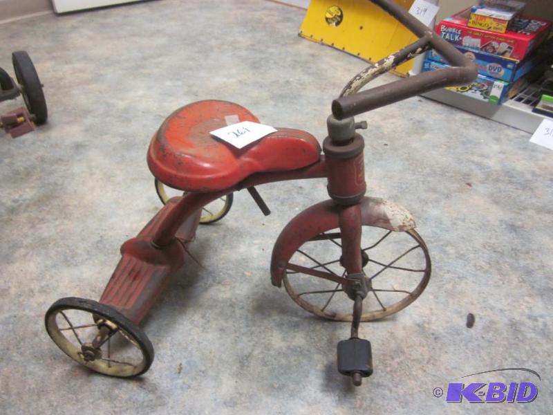 lot 261 image: Antique AMF Pal tricycle.      ...