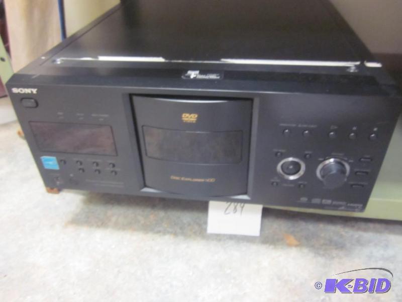lot 284 image: Sony 400 Disc CDDVD player, works.     ...