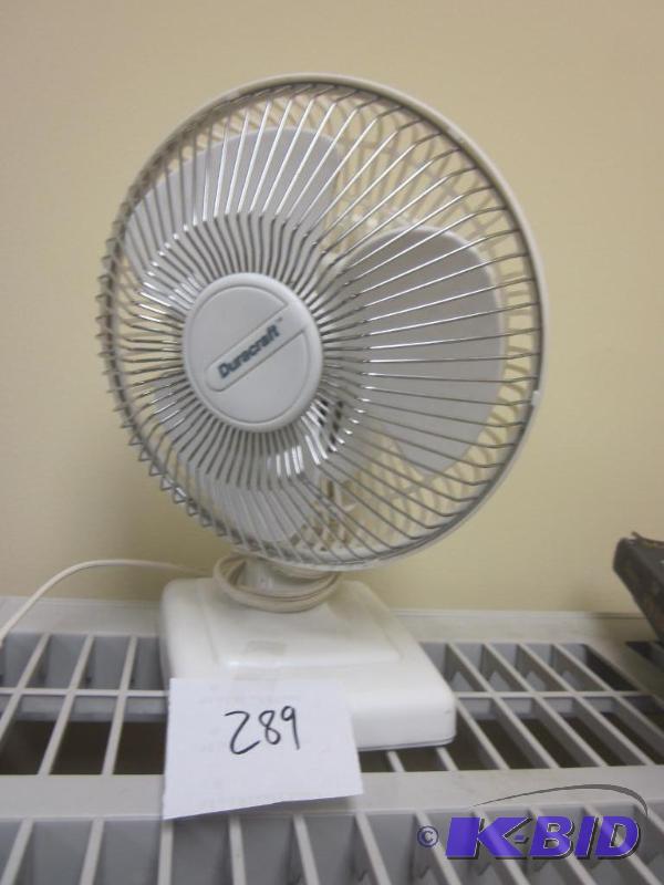 lot 289 image: Small fan that works.      ...