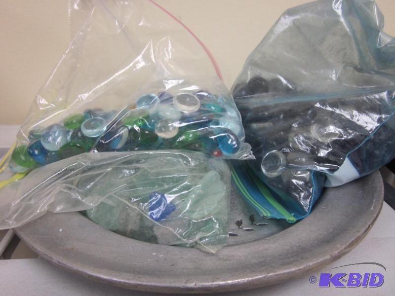 lot 304 image: Lot of decorative glass rocks.      ...