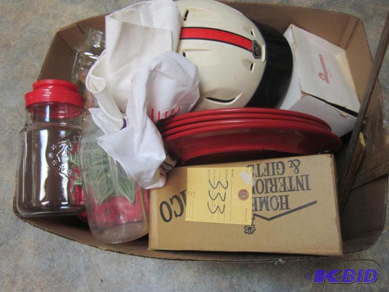 lot 333 image: Box of miscellaneous flee market items. ...