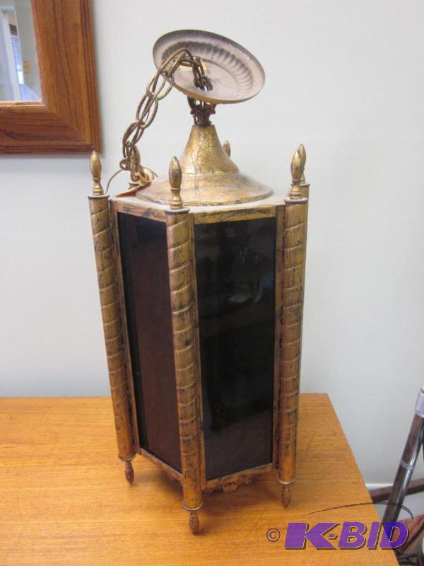 lot 37 image: Light Fixture