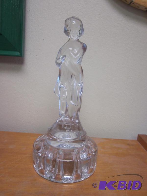 lot 42 image: 10 inch Art Nouveau crystal clear Cambridge g...