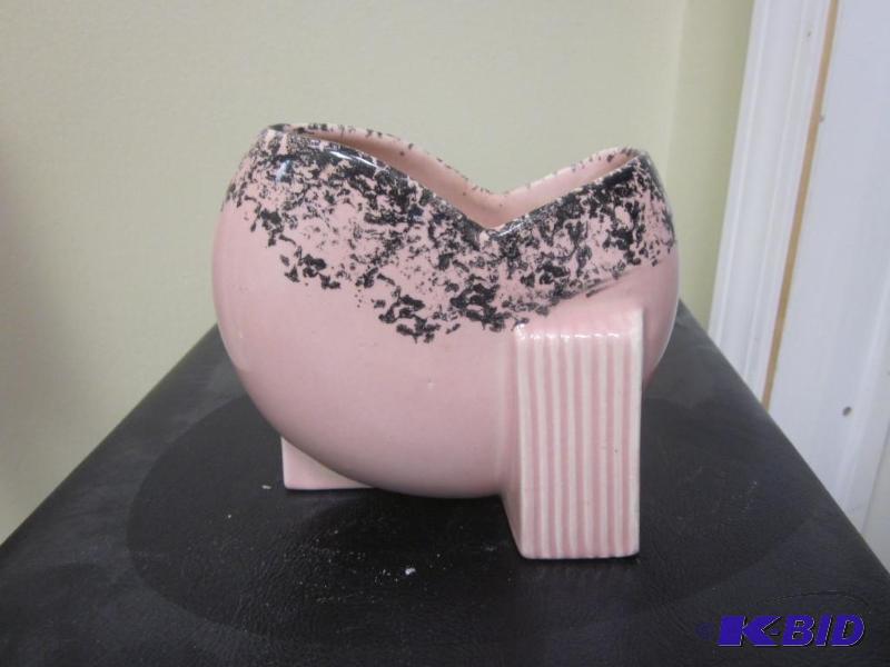lot 52 image: Vase