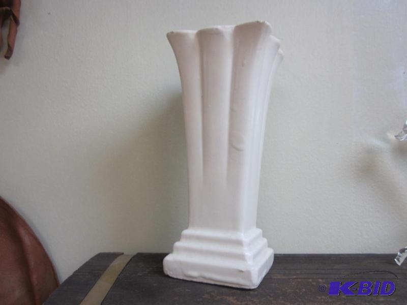 lot 81 image: Vase