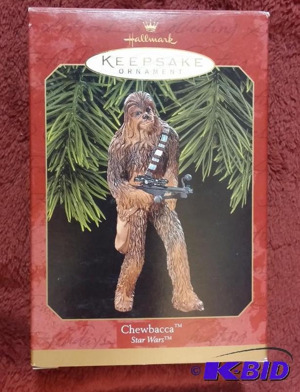 lot 140 image: HALLMARK ORNAMENT 1999 CHEWBACCA NEVER BEEN O...
