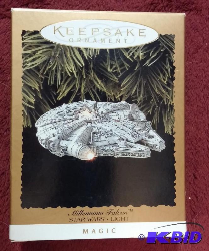 lot 147 image: HALLMARK ORNAMENT 1996 MILLENNIUM FALCON FEAT...