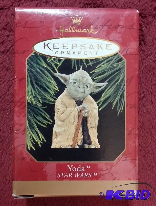 lot 151 image: HALLMARK ORNAMENT 1997 YODA NEVER BEEN OPENED...