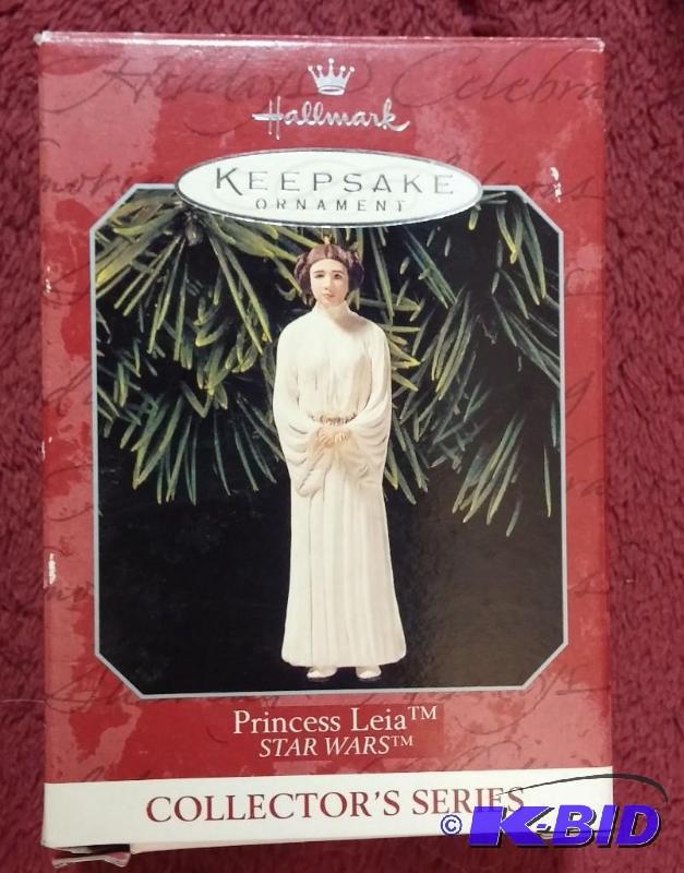 lot 153 image: HALLMARK ORNAMENT 1998 PRINCESS LEIA NEVER BE...