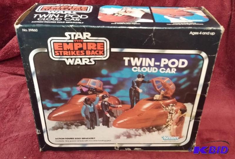 lot 177 image: VINTAGE EMPIRE STRIKES BACK TWIN-POD CLOUD CA...