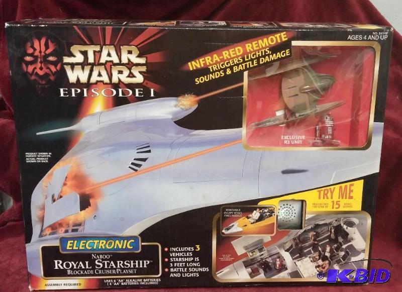 lot 182 image: NABOO ROYAL STARSHIP. FROM STAR WARS EPISODE ...