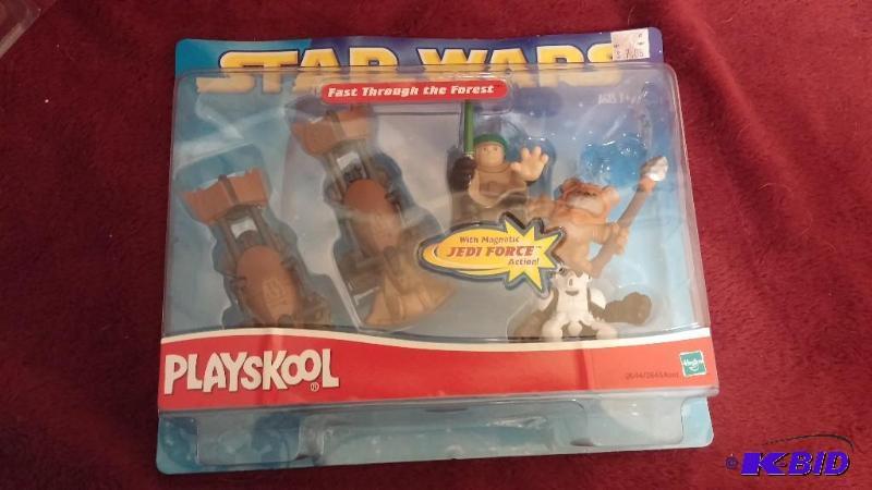 lot 34 image: STAR WARS PLAYSKOOL FAST THROUGH THE FOREST N...