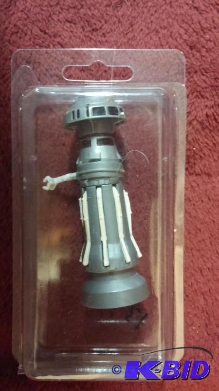 lot 36 image: VINTAGE FX-7 MEDICAL DROID LOOSE FIGURE...