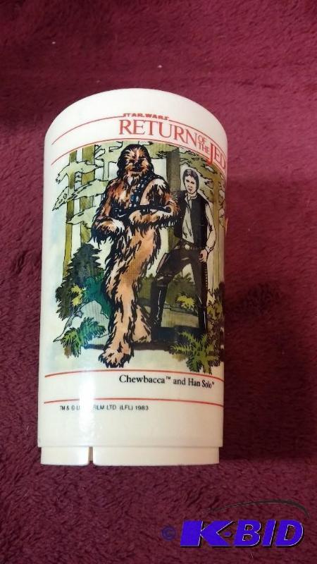 lot 48 image: VINTAGE DEKA PLASTIC CUP RETURN OF THE JEDI 1...