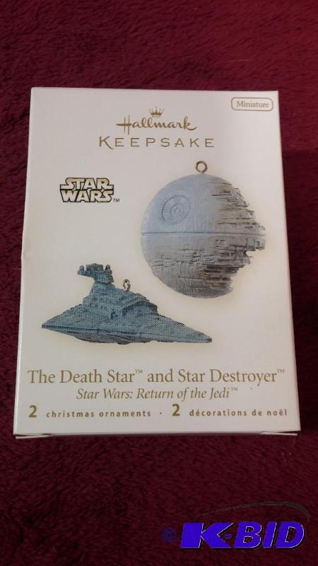 lot 50 image: HALLMARK ORNAMENT 2008 THE DEATH STAR AND STA...