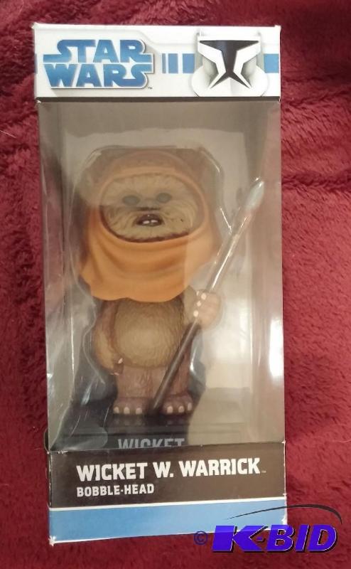 lot 75 image: WICKET W WARRICK BOBBLE HEAD NEVER BEEN OPENE...