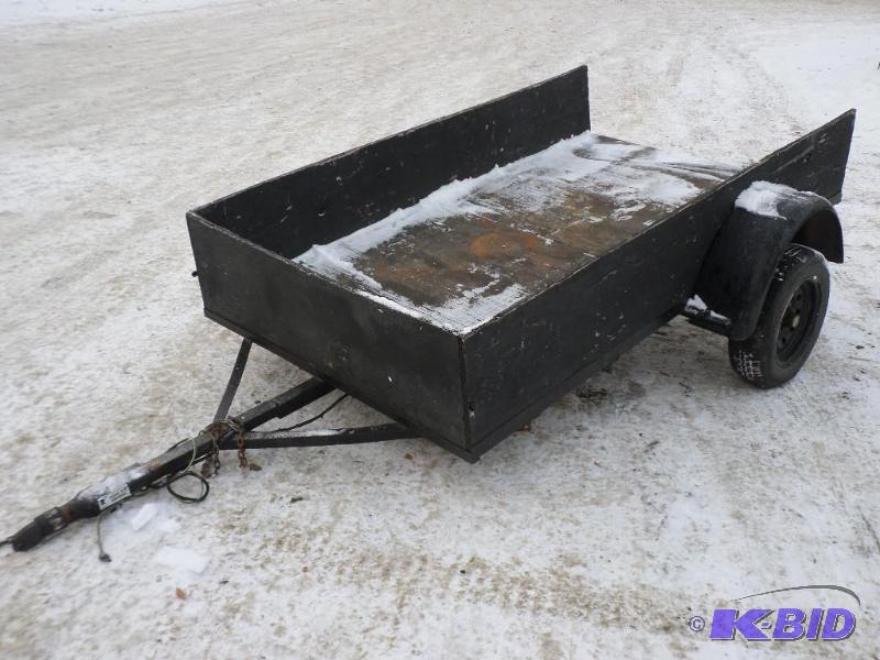 lot 1 image: 2014 Single Axle Utility Trailer, 4x8, Wood...